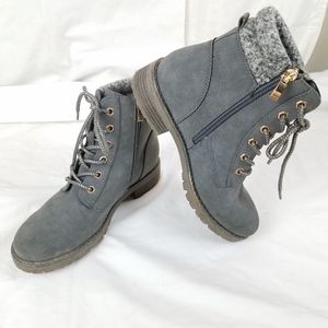 Sophie 17 Grey Ankle Zipper and Tie Boot Sz4M